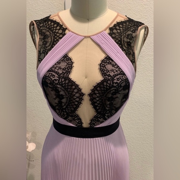 BCBGMaxAzria cocktail dress Size 6. - Picture 4 of 17